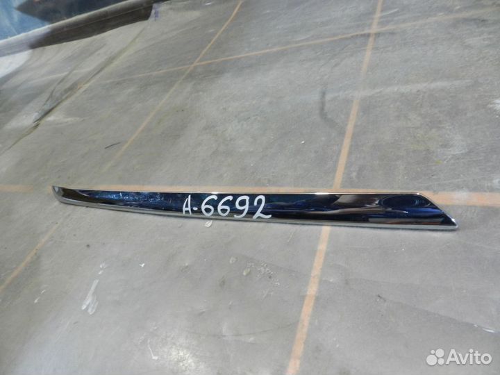 Накладка решетки радиатора - Mercedes-Benz X156