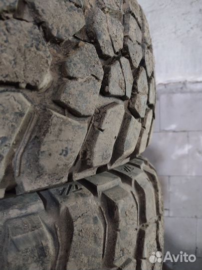 Bfgoodrich Mud-Terrain T/A KM2 235/70 R16