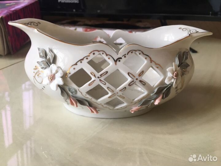 Конфетница из фарфора ручной работы