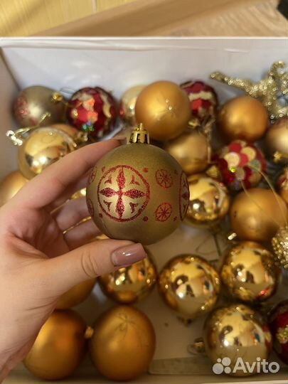Елочные игрушки