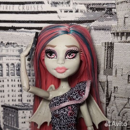 Кукла Монстер Хай Рошель Гоил