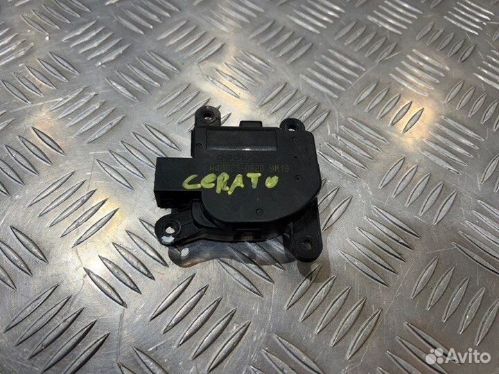 Сервопривод заслонки печки Kia Cerato 2 седан