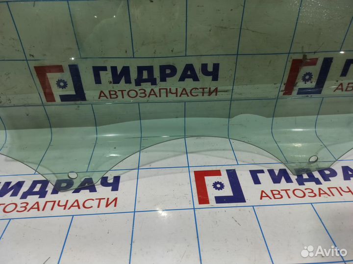 Стекло двери передней правой Ford Focus 3 1742301