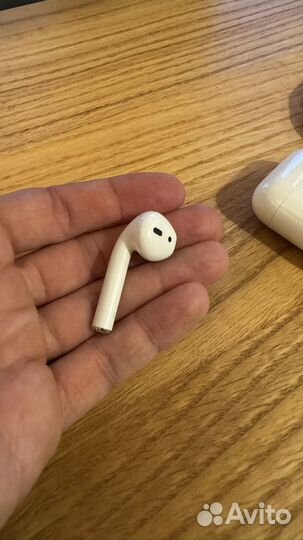Airpods 1