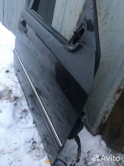 Правая передняя Дверь мерседес w202 идеал оригинал