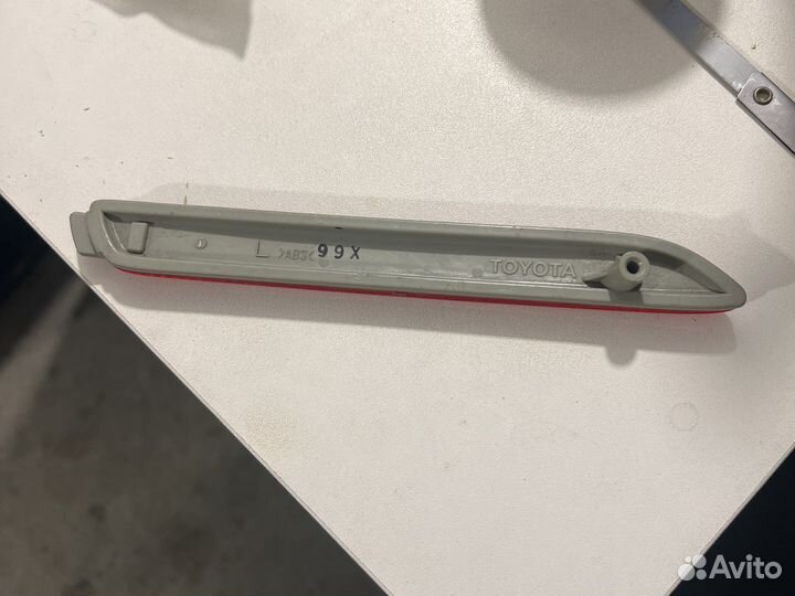 Катафот бампера Toyota Rav4 2019