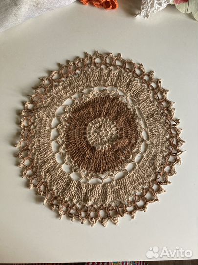 Салфетки сервировочные вязаные