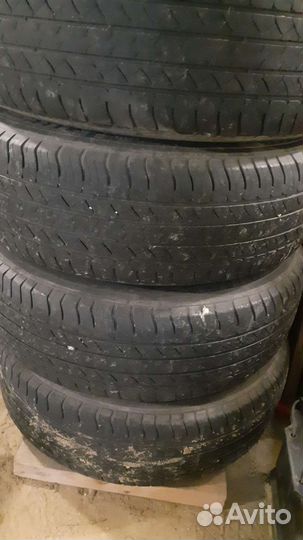 Michelin Agilis 225/65 R17