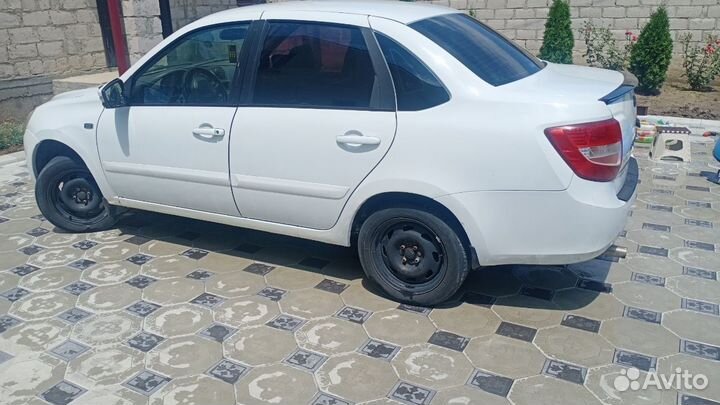 LADA Granta 1.6 МТ, 2014, 271 000 км