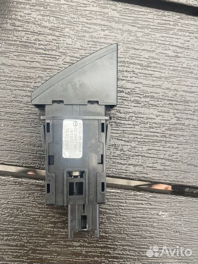 Кнопка аварийной сигнализации mazda 6 gh