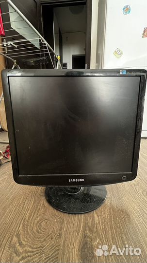 Монитор Samsung 932BF