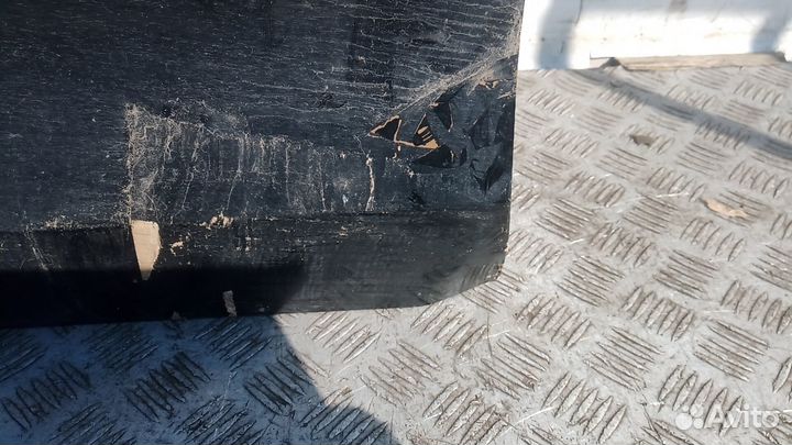 Дверь передняя левая Volkswagen Jetta