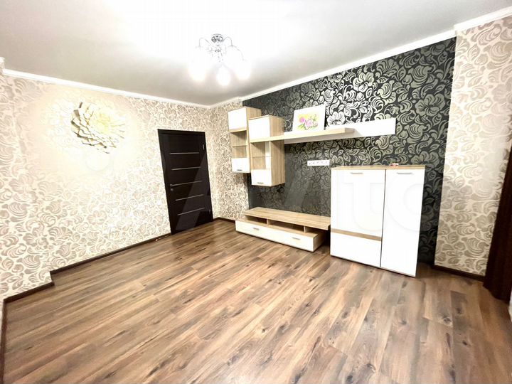2-к. квартира, 52 м², 1/5 эт.