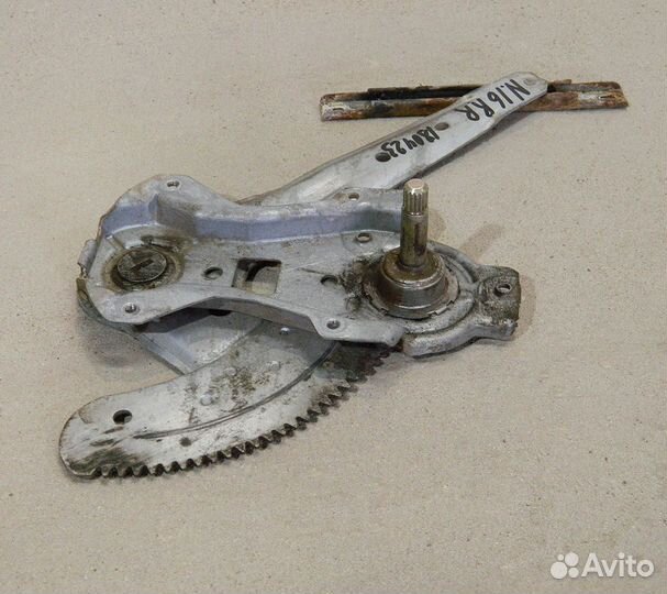 Стеклоподъемник задний правый Nissan Almera N16