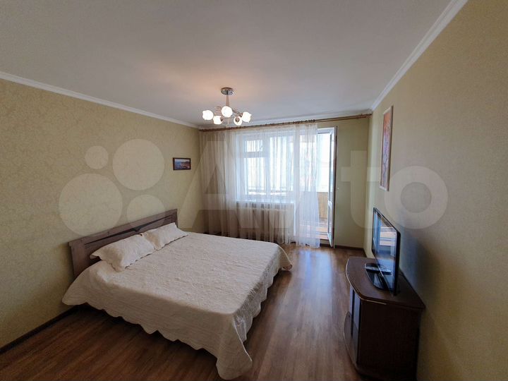 3-к. квартира, 102 м², 6/8 эт.