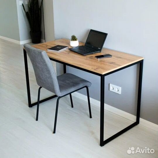 Стол в стиле лофт