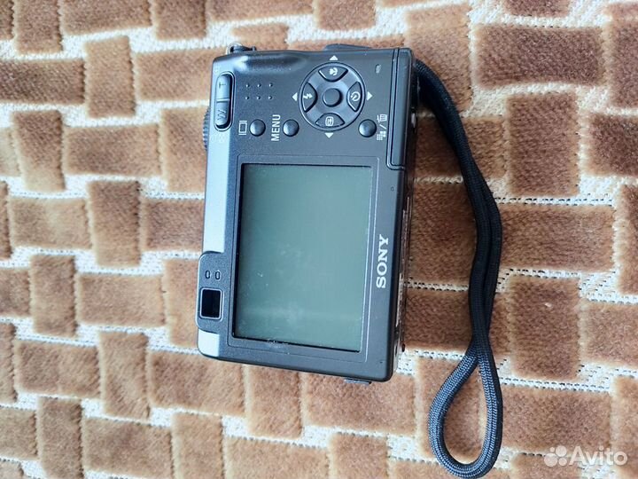 Компактный фотоаппарат Sony