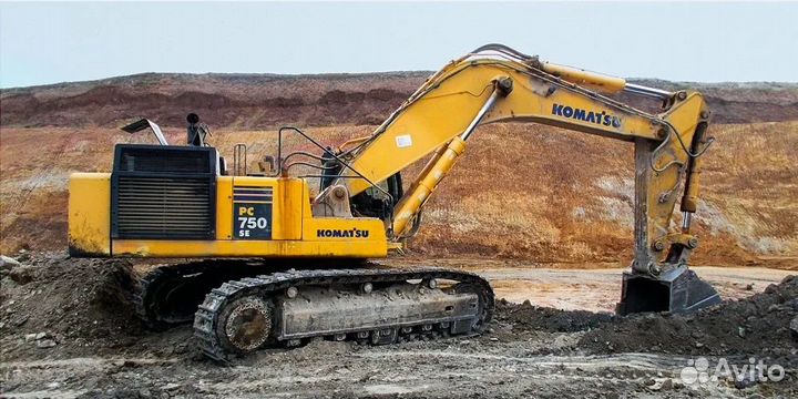 Аренда гусеничного экскаватора Komatsu Demalition