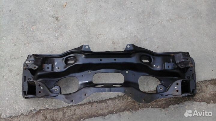 Подрамник Subaru Forester SH