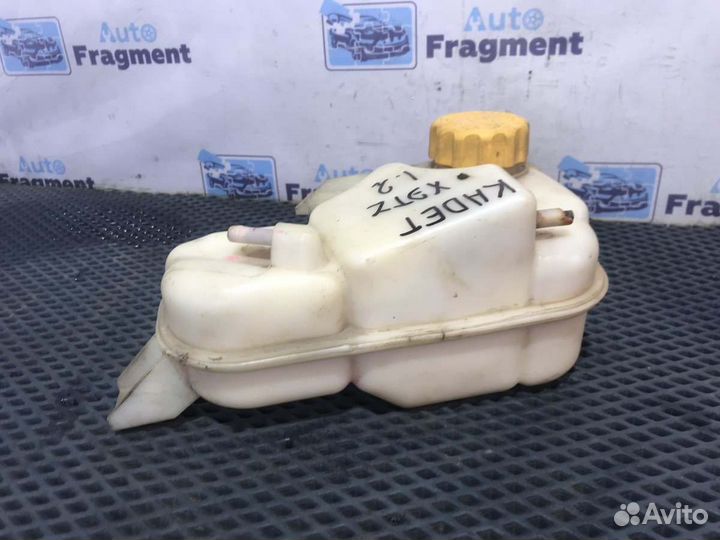 Бачок расширительный Opel Kadett 12SC 1.2 1987