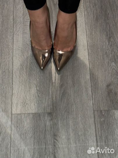 Туфли на каблуке
