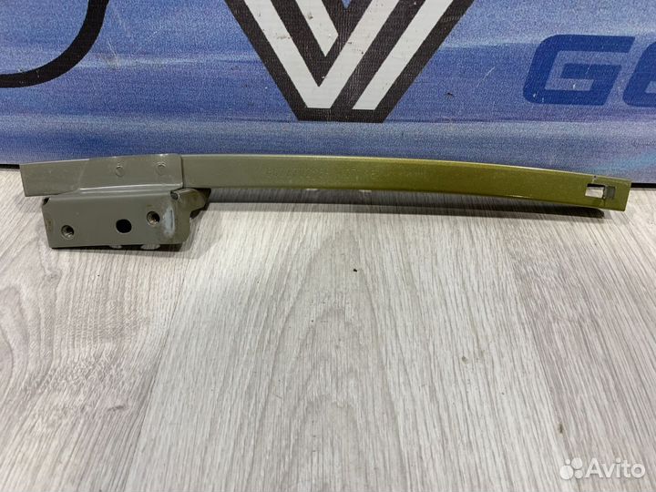 Направляющая стекла Renault sandero stepway 2 Лев