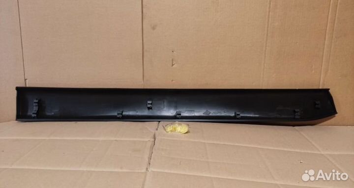 Молдинг двери передний правый Nissan X-Trail T31