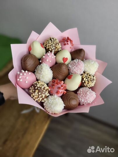 Клубника в шоколаде букет