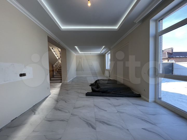 Дом 180 м² на участке 5 сот.