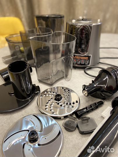 Соковыжималка шнековая redmond