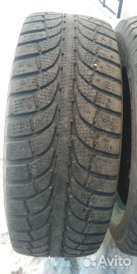 GT Radial Champiro IcePro 225/60 R17