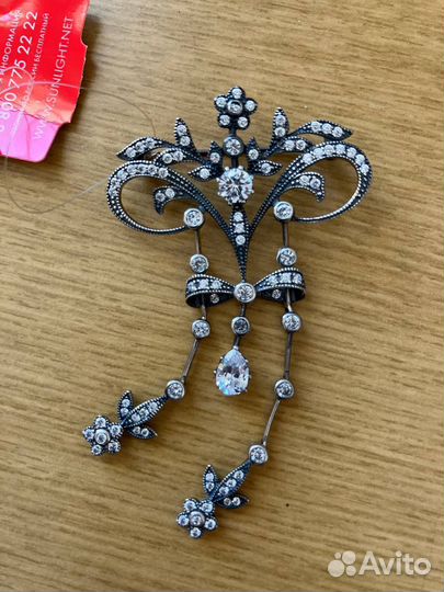 Двое часов Swatch