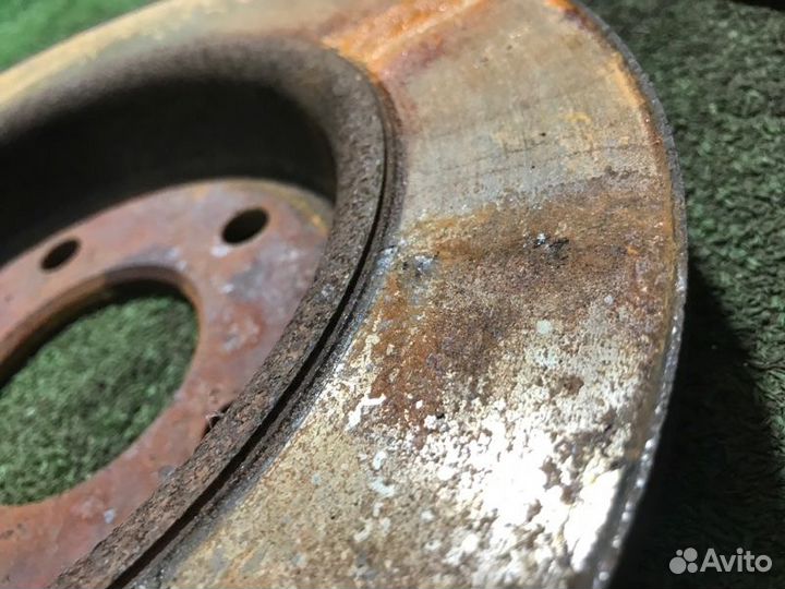 Тормозной диск задний левый Ford Focus 2 qqdb 2006