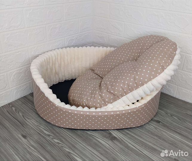 Лежанка для собак и кошек