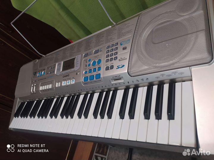 Синтезатор Casio lk 300tv