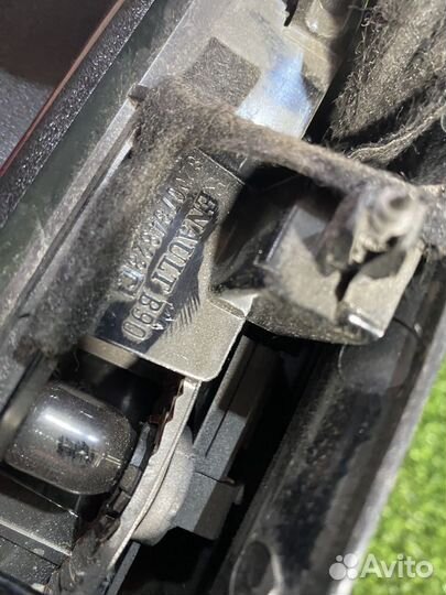 Фонарь стоп сигнал renault sandero 1