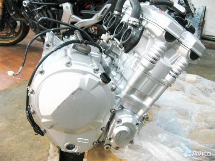 Двигатель GSF1250 SA 2009, W705