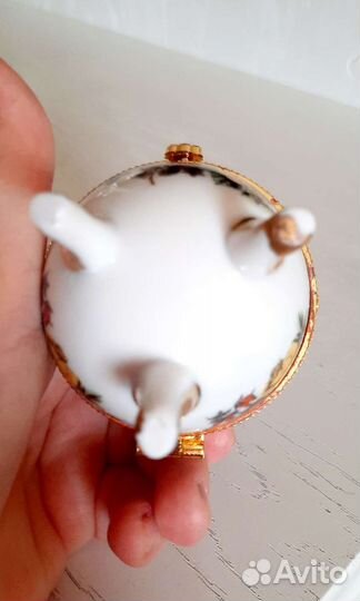 Шкатулка из фарфора