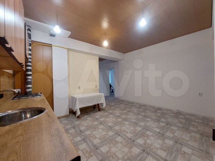 2-к. квартира, 80 м², 1/9 эт.