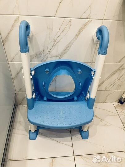Детское сиденье на унитаз со ступенькой