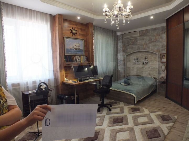 Дом 180 м² на участке 1,3 сот.