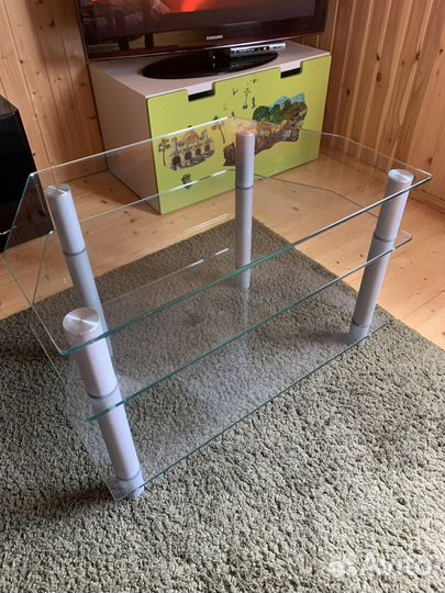 Стеклянная тумба под тв