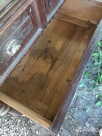 Старинный комод под восстановление