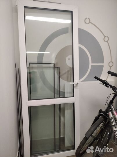 Балконная рама, окна, балконная дверь