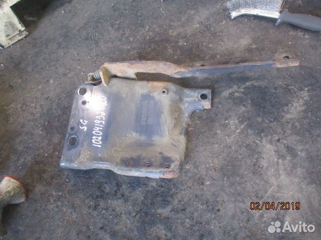 Петля капота правая Scania 1742265