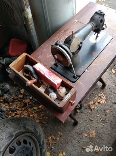 Швейная машинка