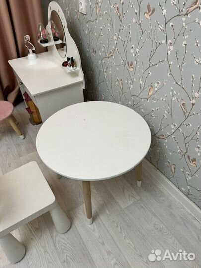 Детский стол и стул