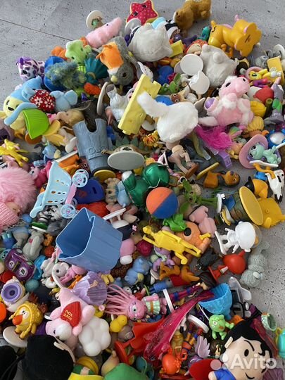 Игрушки из киндера и не только