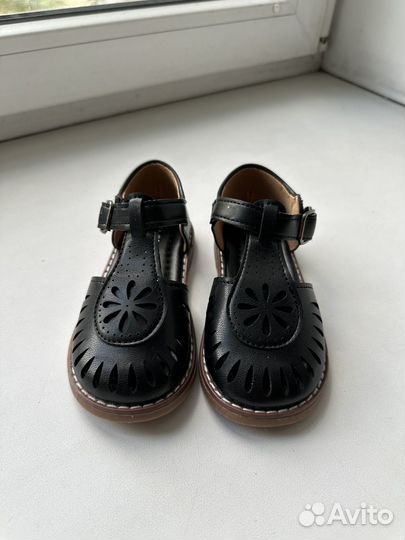 Сандалии для девочки