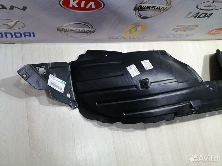 Подкрылок передний Nissan qashqai J10 Лев